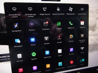 Tesla Model Y Long Range Dual AWD picture 27