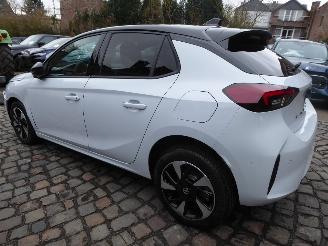 Opel Corsa F e GS picture 10