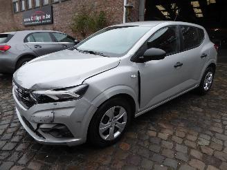 skadebil auto Dacia Sandero Essential 2023/10