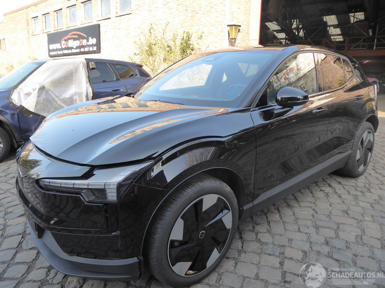 Volvo EX30 Plus 2WD Pure Electric