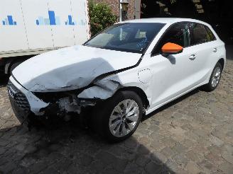 Voiture accidenté Audi A3 Sportback 40 TFSI e 2024/2