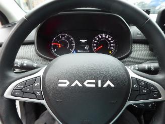 Dacia Sandero Expression picture 11
