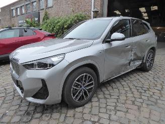 krockskadad bil auto BMW iX1 20 eDrive M Sport 2025/2