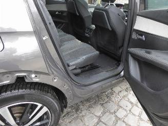 Peugeot 5008 GT picture 9