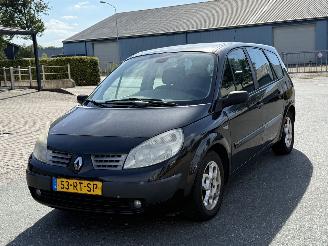 Coche accidentado Renault Grand-scenic 2.0 16v 7-PERS AUTOMAAT 2005/9