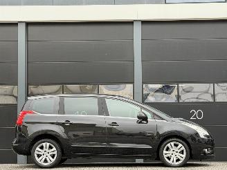 Peugeot 5008 1.6 e-HDi Blue Lease 5p. picture 5