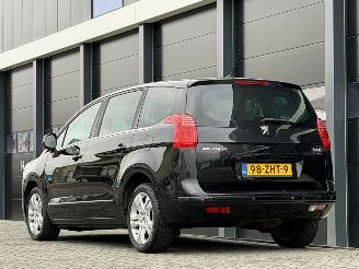 Peugeot 5008 1.6 e-HDi Blue Lease 5p. picture 3