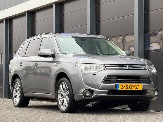 Mitsubishi Outlander 2.0 PHEV Instyle+ Dak Camera Leer picture 2