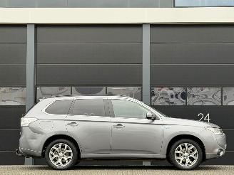 Mitsubishi Outlander 2.0 PHEV Instyle+ Dak Camera Leer picture 3