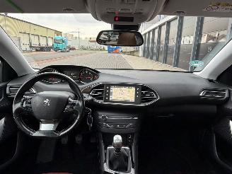 Peugeot 308 1.6 BlueHDI Blue Lease Executive Pack picture 7