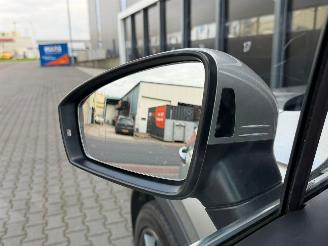 Volkswagen Tiguan 2.0 R-line 360 Camera Pano 150PK Leer picture 17