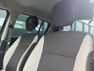 Renault Clio 1.5 DCI Authentique picture 8