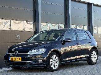 occasion passenger cars Volkswagen Golf 1.6 TDI Navi Clima PDC EURO-6 2018/8