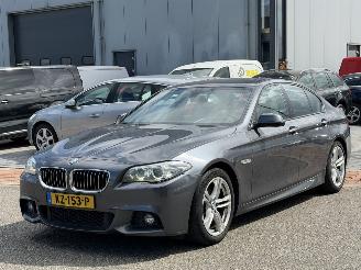 Unfallwagen BMW 5-serie 520d M-Pakket leer Clima PDC 2017/1