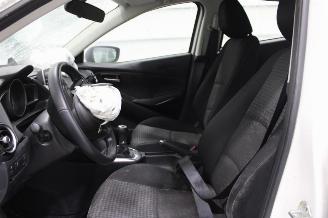 Mazda 2  picture 11