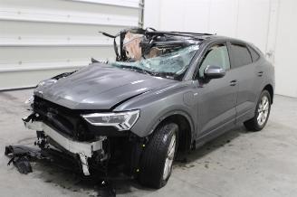Vrakbiler auto Audi Q3  2023/7