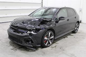 Damaged car Volkswagen Golf  2021/12