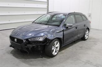 uszkodzony samochody osobowe Seat Leon  2025/2