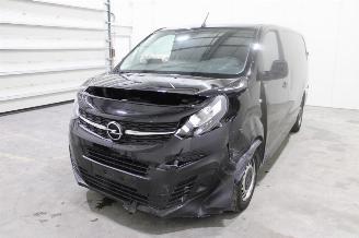 damaged passenger cars Opel Vivaro  2024/2