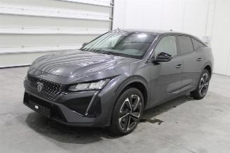 damaged passenger cars Peugeot 408  2023/3
