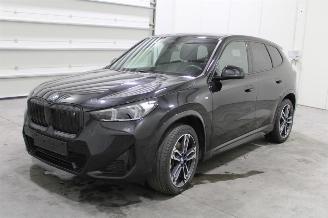 Vaurioauto  passenger cars BMW iX1  2023/10