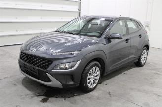 damaged passenger cars Hyundai Kona  2022/2