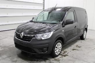 damaged passenger cars Renault Express  2022/6