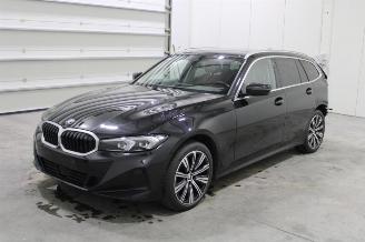krockskadad bil auto BMW 3-serie 318 2023/2
