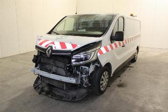 krockskadad bil auto Renault Trafic  2021/10
