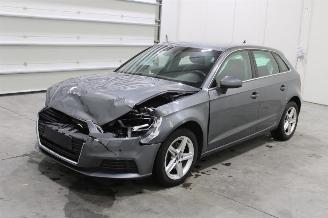 krockskadad bil auto Audi A3  2019/11