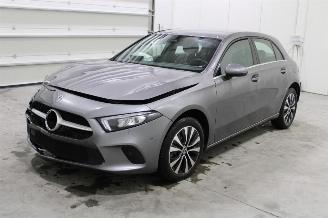 krockskadad bil auto Mercedes A-klasse A 250 2022/12