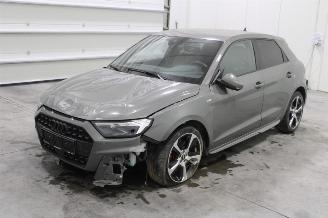krockskadad bil auto Audi A1  2022/8