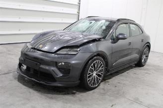 Auto incidentate Porsche Macan  2024/12