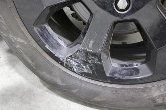 Land Rover Defender  picture 25