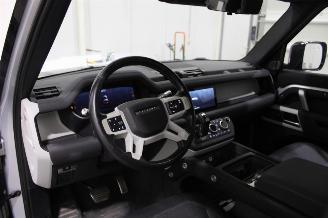 Land Rover Defender  picture 10