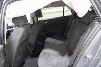 Volkswagen Golf  picture 11