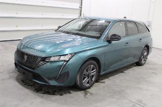 krockskadad bil auto Peugeot 308  2024/2