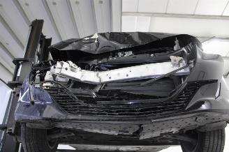 Peugeot 208  picture 17