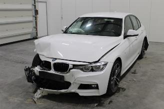 Damaged car BMW 3-serie 318 2019/7