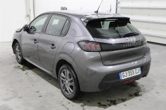 Peugeot 208  picture 4