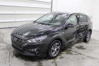 Vaurioauto  passenger cars Hyundai I-30 i30 2024/5