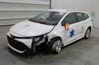 damaged passenger cars Toyota Corolla  2023/2