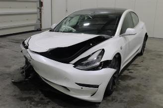  Tesla Model 3  2020/3