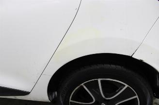 Renault Clio  picture 9