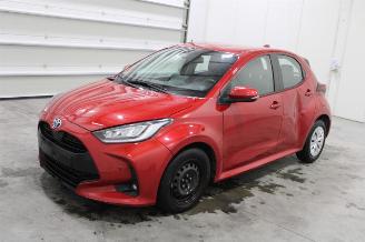 damaged passenger cars Toyota Yaris  2023/4