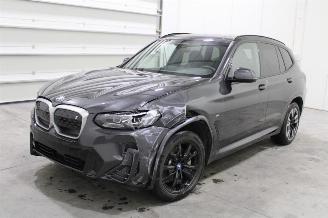 uszkodzony samochody osobowe BMW iX3  2023/11