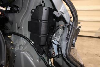 Tesla Model Y  picture 23