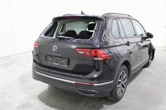 Volkswagen Tiguan  picture 3