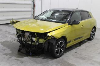 Damaged car Opel Astra  2022/9