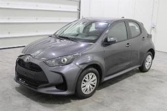 skadebil auto Toyota Yaris  2021/12